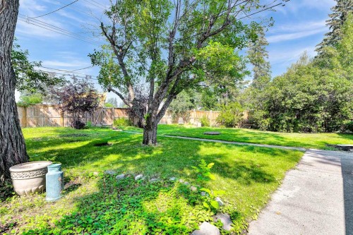 7819 7 Street Sw, Calgary, AB - Outdoor