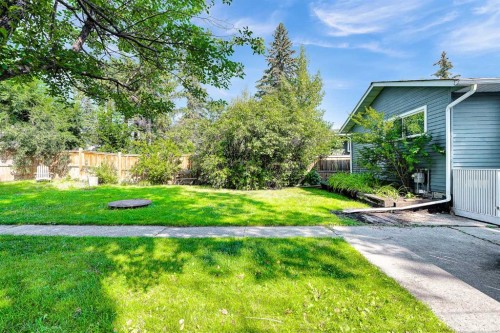 7819 7 Street Sw, Calgary, AB - Outdoor