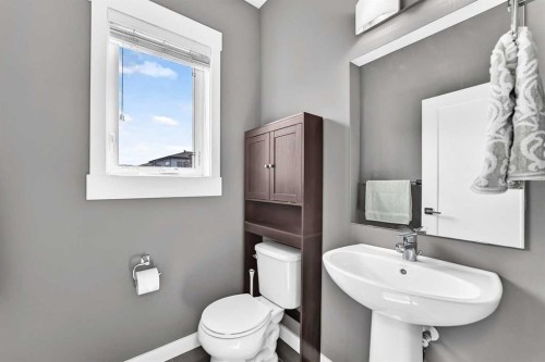 2-111 Rainbow Falls Gate, Chestermere, AB 