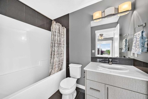2-111 Rainbow Falls Gate, Chestermere, AB 