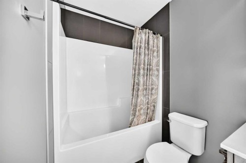 2-111 Rainbow Falls Gate, Chestermere, AB 
