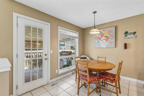 684 Sunmills Drive Se, Calgary, AB - Indoor Photo Showing Dining Room