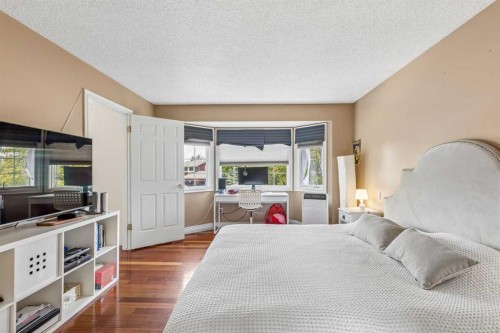 684 Sunmills Drive Se, Calgary, AB - Indoor Photo Showing Bedroom