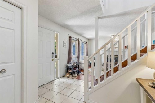 684 Sunmills Drive Se, Calgary, AB - Indoor Photo Showing Other Room