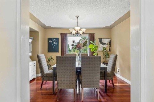 684 Sunmills Drive Se, Calgary, AB - Indoor Photo Showing Dining Room