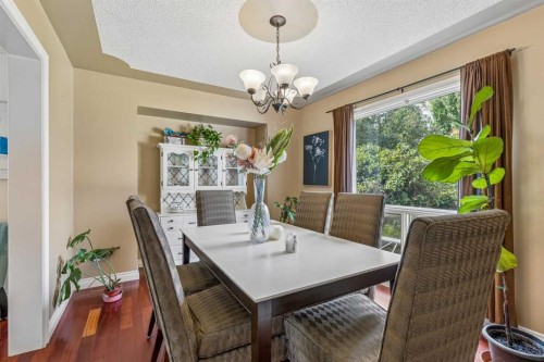 684 Sunmills Drive Se, Calgary, AB - Indoor Photo Showing Dining Room