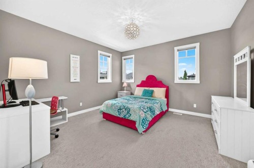 33 Aspen Summit Circle Sw, Calgary, AB - Indoor Photo Showing Bedroom