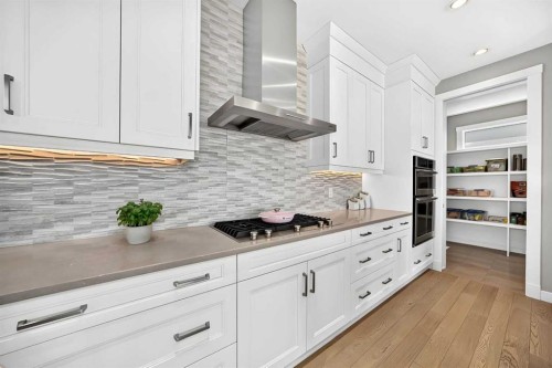 33 Aspen Summit Circle Sw, Calgary, AB - Indoor Photo Showing Kitchen With Upgraded Kitchen