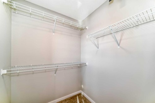 608 Sora Boulevard Se, Calgary, AB 