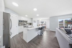 19 MARTHA'S MEADOW Close NE Calgary, AB T3J 4N7