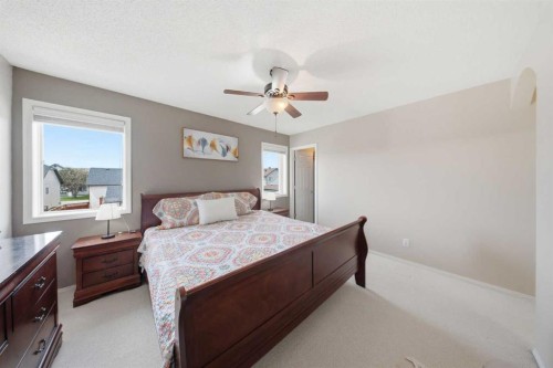 19 Martha'S Meadow Close Ne, Calgary, AB - Indoor Photo Showing Bedroom