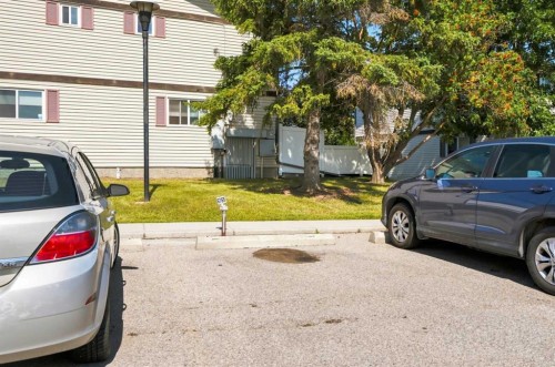 35-740 Bracewood Drive Sw, Calgary, AB - Outdoor