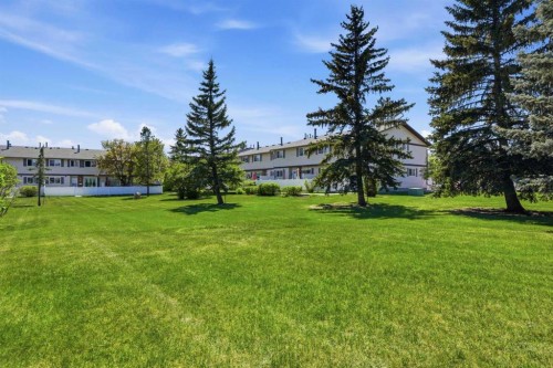 35-740 Bracewood Drive Sw, Calgary, AB - Outdoor