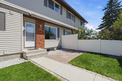 35-740 Bracewood Drive Sw, Calgary, AB - Outdoor