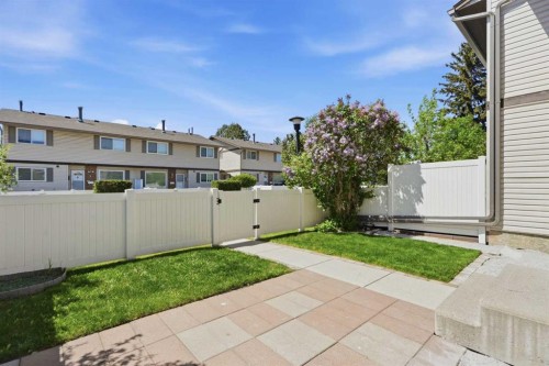 35-740 Bracewood Drive Sw, Calgary, AB - Outdoor