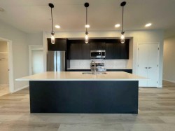 2304-42 Cranbrook Gardens SECalgary, AB T3M 3N9