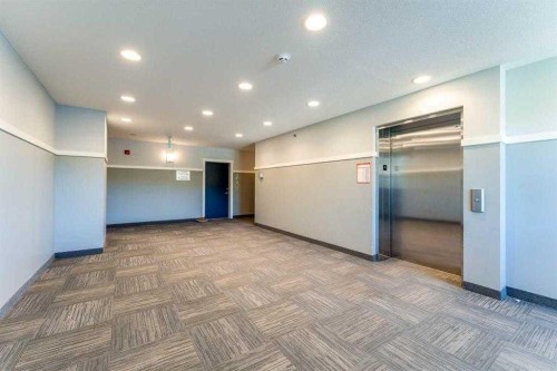2304-42 Cranbrook Gardens Se, Calgary, AB - Indoor Photo Showing Other Room