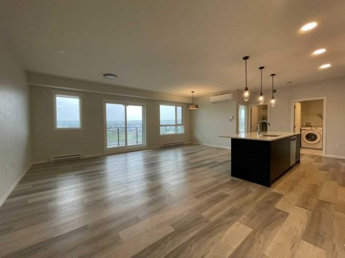 2304-42 Cranbrook Gardens Se, Calgary, AB - Indoor