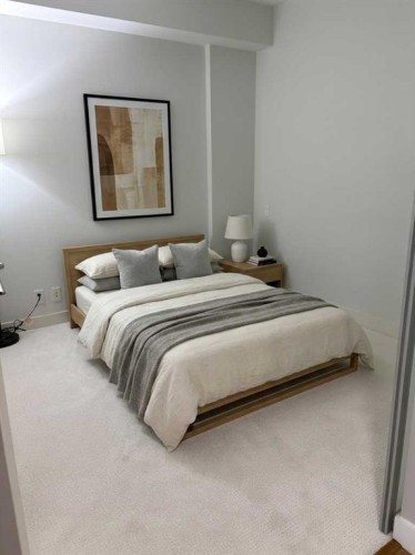 521-222 Riverfront Avenue Sw, Calgary, AB - Indoor Photo Showing Bedroom
