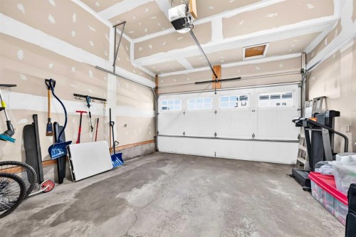 8 Skyview Point Terrace Ne, Calgary, AB - Indoor Photo Showing Garage