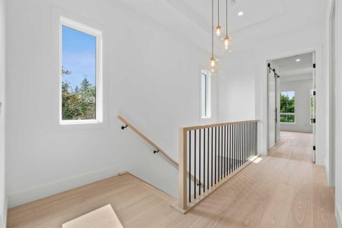 514 37 Street Sw, Calgary, AB - Indoor Photo Showing Other Room