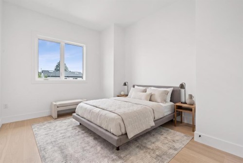 514 37 Street Sw, Calgary, AB - Indoor Photo Showing Bedroom
