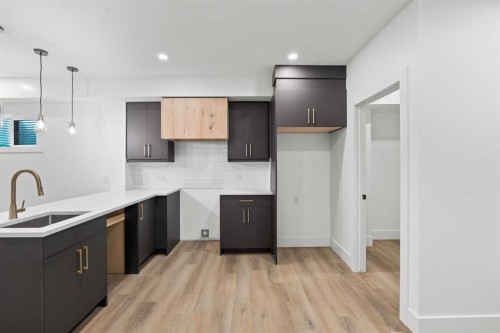 514 37 Street Sw, Calgary, AB - Indoor Photo Showing Kitchen With Upgraded Kitchen
