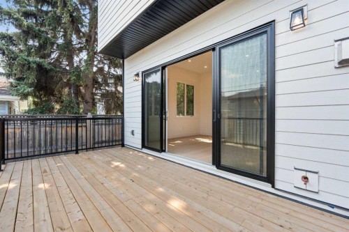 514 37 Street Sw, Calgary, AB - Outdoor With Deck Patio Veranda With Exterior