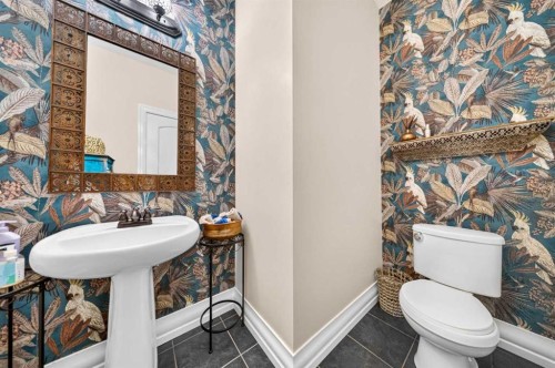 117 Evanspark Circle Nw, Calgary, AB - Indoor Photo Showing Bathroom