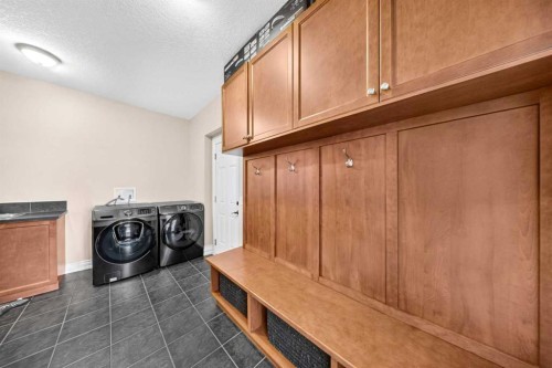 117 Evanspark Circle Nw, Calgary, AB - Indoor Photo Showing Laundry Room