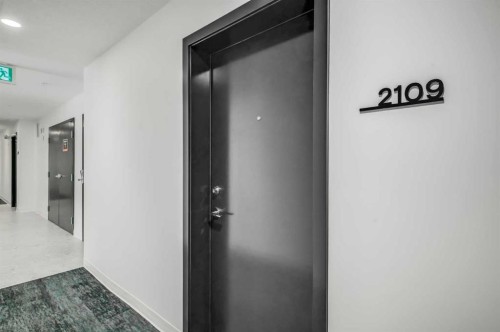 2109-8500 19 Avenue Se, Calgary, AB - Indoor Photo Showing Other Room