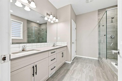 142 Yorkstone Way Sw, Calgary, AB - Indoor Photo Showing Bathroom