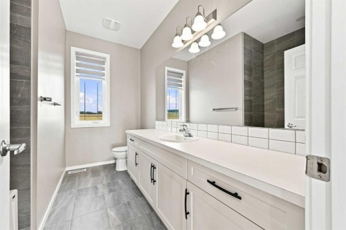 142 Yorkstone Way Sw, Calgary, AB - Indoor Photo Showing Bathroom