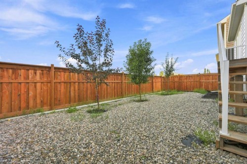 142 Yorkstone Way Sw, Calgary, AB - Outdoor