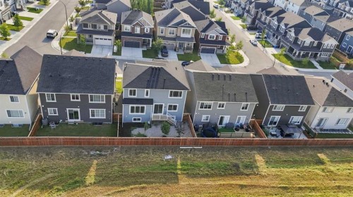 142 Yorkstone Way Sw, Calgary, AB - 