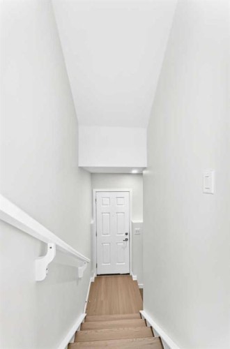 105 Magnolia Manor Se, Calgary, AB - Indoor Photo Showing Other Room