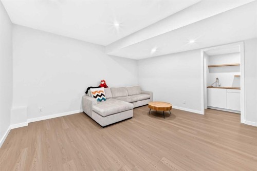 105 Magnolia Manor Se, Calgary, AB - Indoor