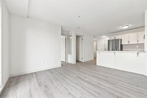 204-304 Cranberry Park Se, Calgary, AB - Indoor Photo Showing Kitchen