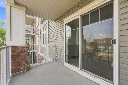 204-304 Cranberry Park Se, Calgary, AB - Outdoor With Exterior