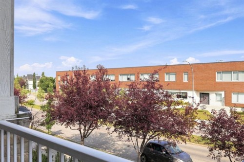 204-304 Cranberry Park Se, Calgary, AB - Outdoor