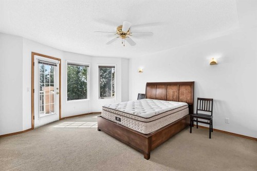 2917 Signal Hill Heights Sw, Calgary, AB - Indoor Photo Showing Bedroom