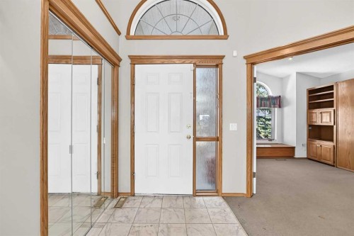 2917 Signal Hill Heights Sw, Calgary, AB - Indoor Photo Showing Other Room