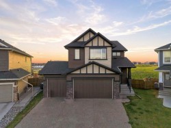 123 Dawson Harbour Court  Chestermere, AB T1X 1Z7
