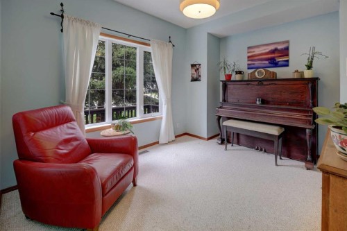 123 Hillview Road, Strathmore, AB - Indoor