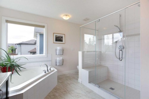 2 Kingston View Se, Airdrie, AB - Indoor Photo Showing Bathroom