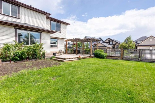 2 Kingston View Se, Airdrie, AB - Outdoor