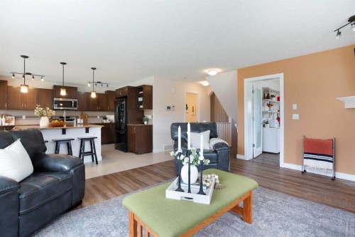 2 Kingston View Se, Airdrie, AB - Indoor Photo Showing Living Room