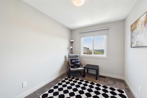 182 Rowley Gate Nw, Calgary, AB - Indoor Photo Showing Bedroom