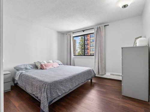 703-537 14 Avenue Sw, Calgary, AB - Indoor Photo Showing Bedroom