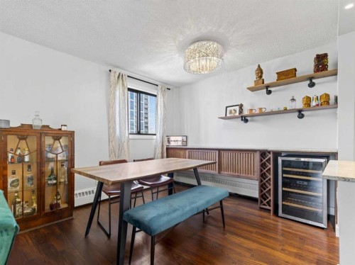 703-537 14 Avenue Sw, Calgary, AB - Indoor Photo Showing Dining Room